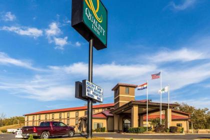 Quality Inn - image 2