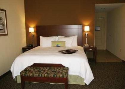 Hampton Inn & Suites West Point - image 9