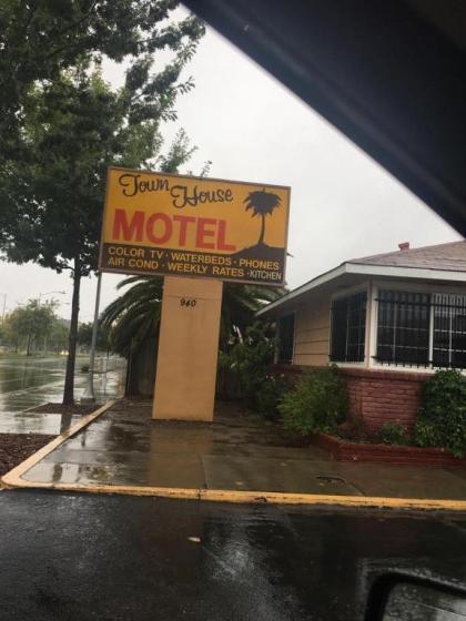 Townhouse Motel - West Sacramento - image 2
