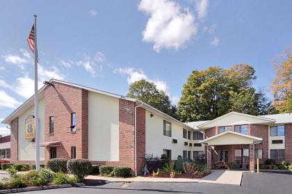 Super 8 by Wyndham West SpringfieldRoute 5