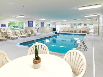 Crystal Inn Hotel & Suites - Salt Lake City/West Valley City - image 9