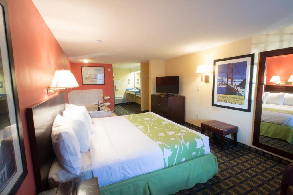 The Tidewater Inn - Cape Cod - image 2