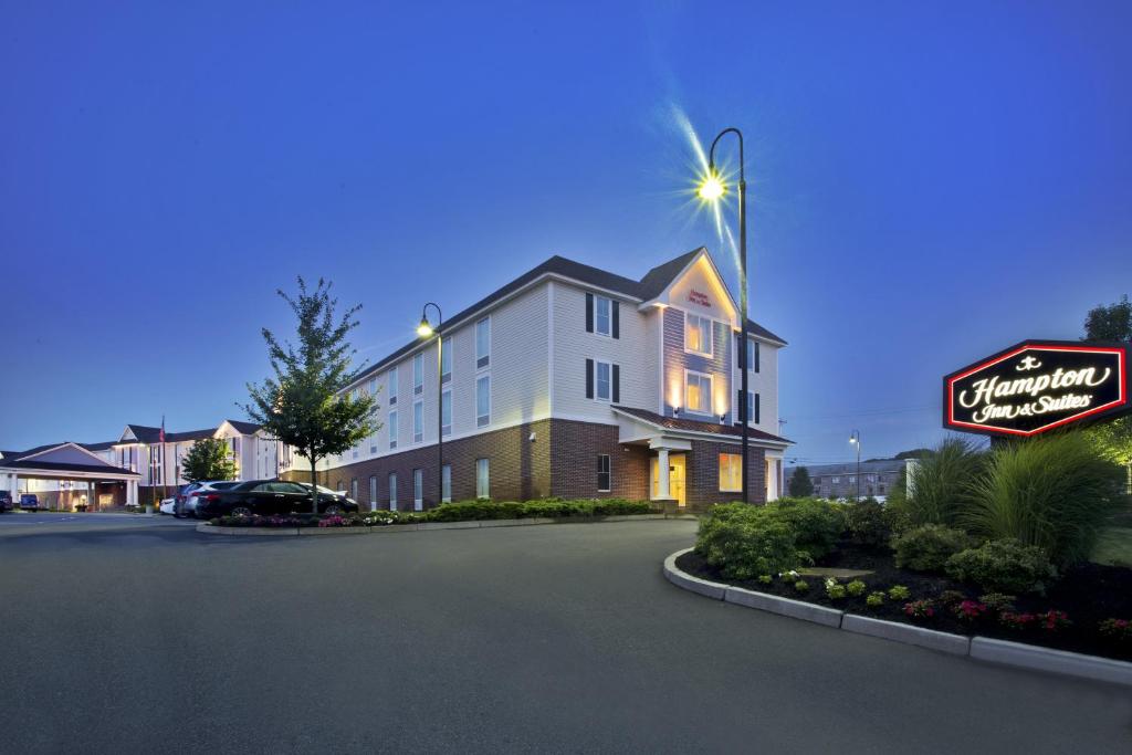 Hampton Inn & Suites - Cape Cod / West Yarmouth - main image