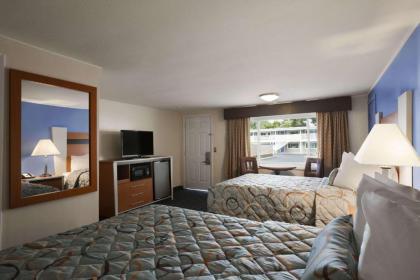 Days Inn by Wyndham - Cape Cod Area - image 2