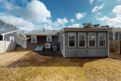 Captain's Quarters - image 9