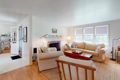 The Grey-Shingled Ranch - image 4