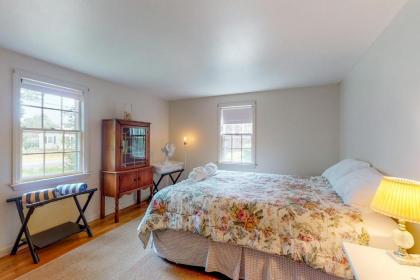 The Grey-Shingled Ranch - image 6