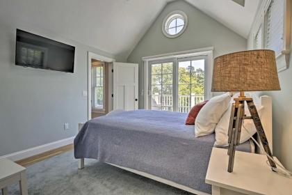 Luxurious West Yarmouth House with BackyardandBay Views - image 11