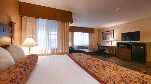 Best Western Desert Inn - image 3