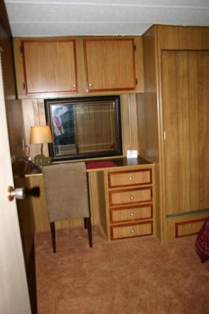 Yellowstone Wildlife Cabins - image 2