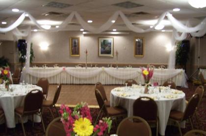 Fireside Inn And Suites - image 12