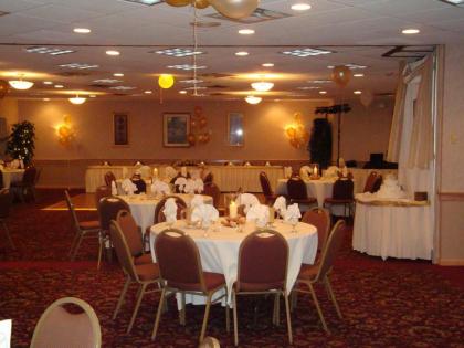 Fireside Inn And Suites - image 2