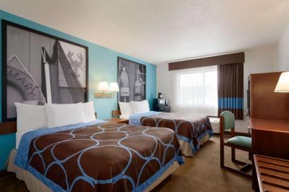 Super 8 by Wyndham Portland/Westbrook Area - image 11