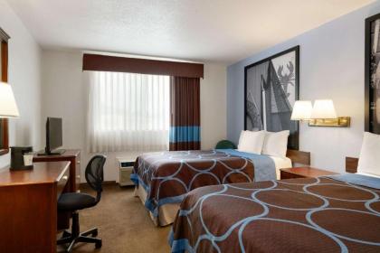 Super 8 by Wyndham Portland/Westbrook Area - image 8