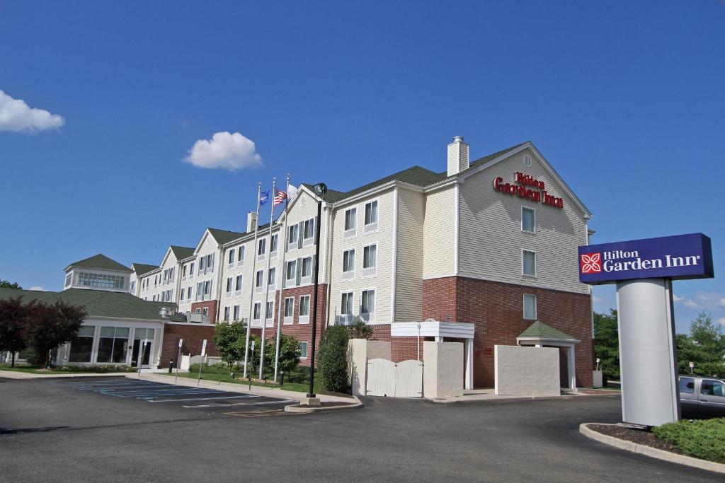 Hilton Garden Inn Westbury - image 7