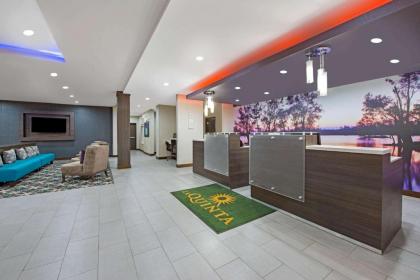 La Quinta Inn & Suites by Wyndham Lake Charles-Westlake - image 6