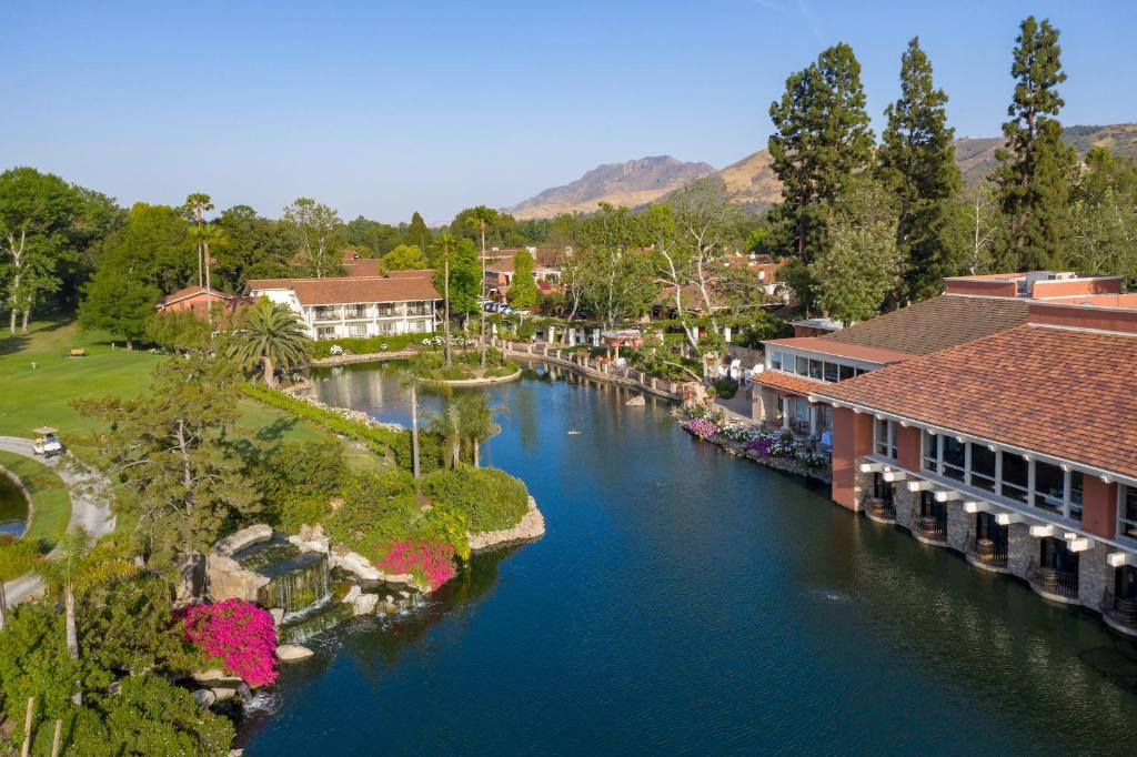 Westlake Village Inn - main image