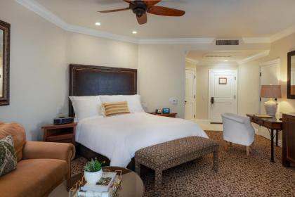 Westlake Village Inn - image 5