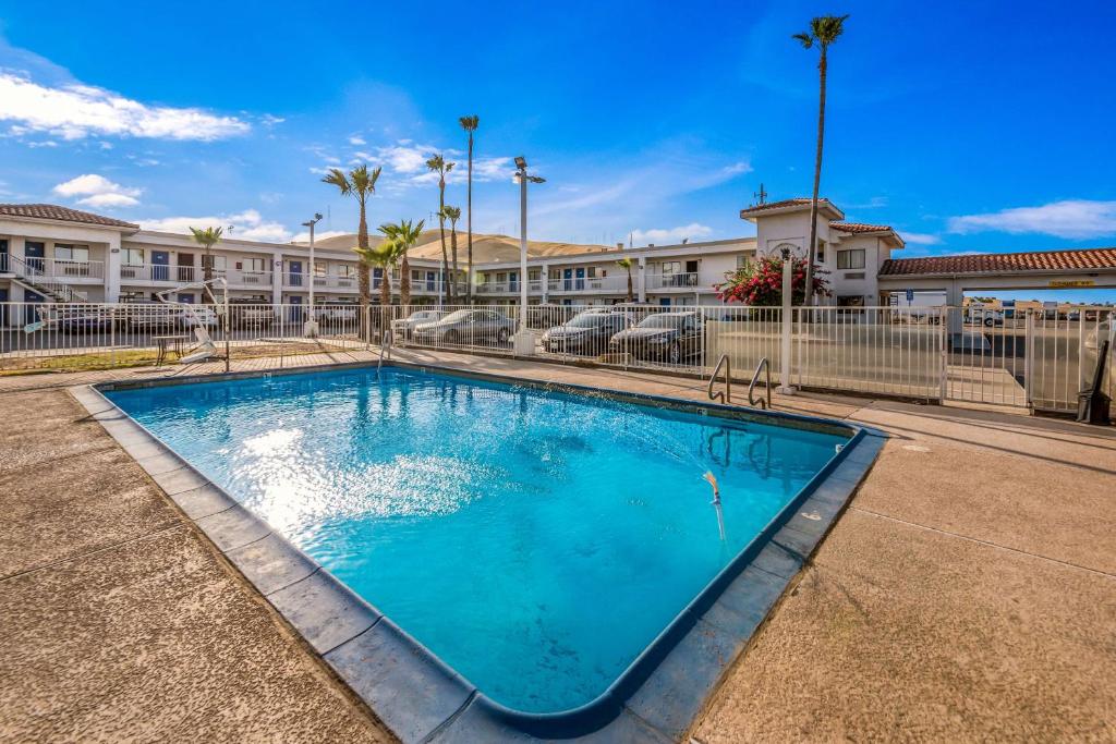 Motel 6-Westley CA - main image