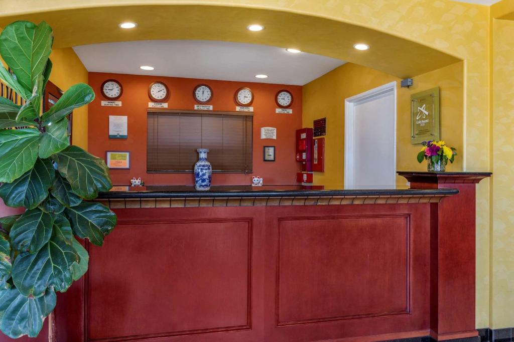 Quality Inn & Suites Westminster - Seal Beach Westminster - image 4