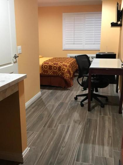 Executive Suites Inn - image 10