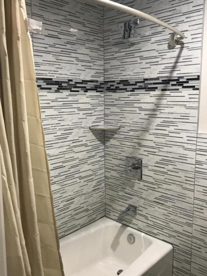Executive Suites Inn - image 14