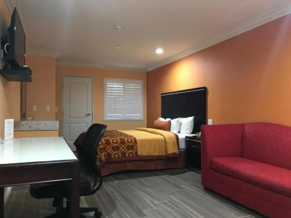 Executive Suites Inn - image 15