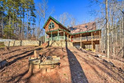 Lake Hartwell Area Cabin with Community Pool Access! - image 7