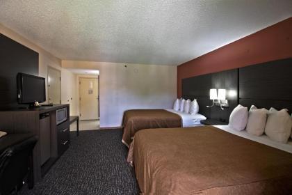 Chicago Club Inn & Suite - image 12