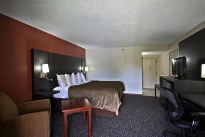 Chicago Club Inn & Suite - image 9