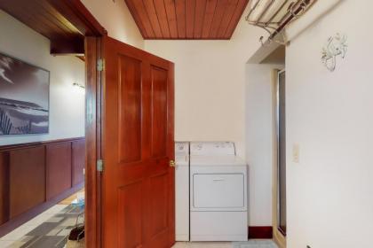 Expansive Views Family Oceanfront Beach Home - image 13