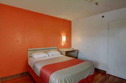 Motel 6-Wethersfield CT - Hartford - image 10