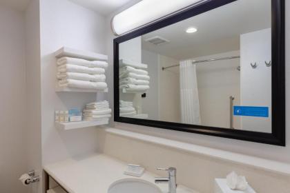 Hampton Inn Wetumpka - image 2