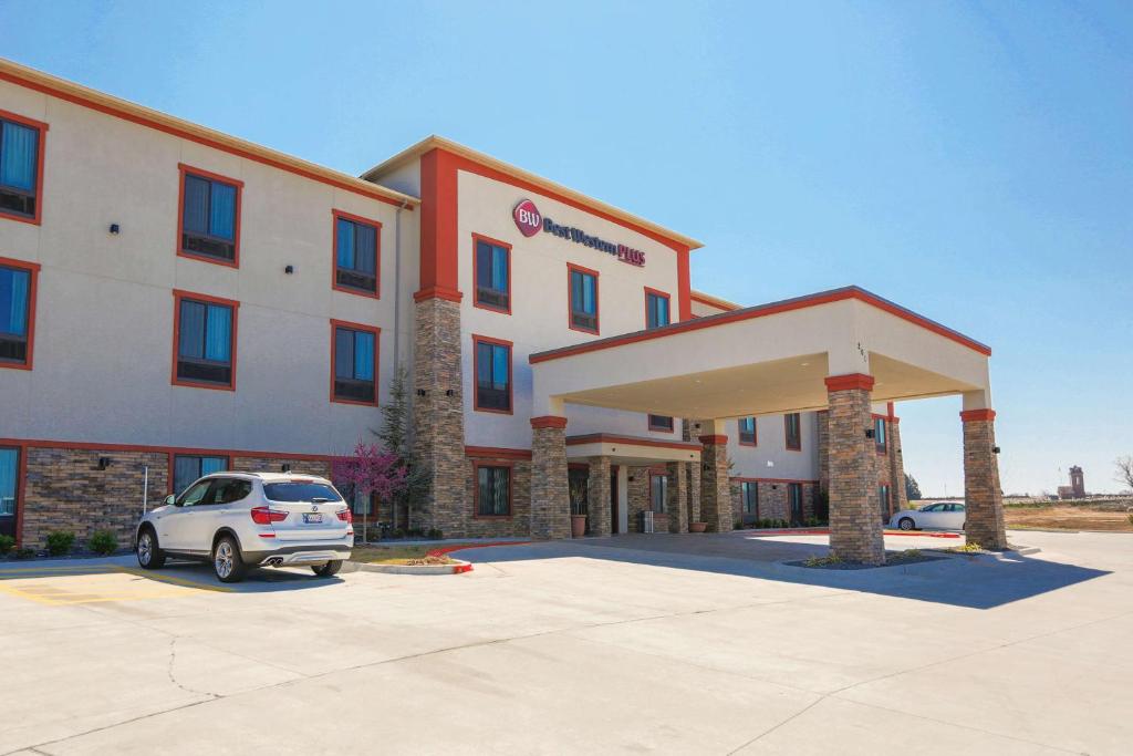 Best Western Plus Wewoka Inn & Suites - image 4