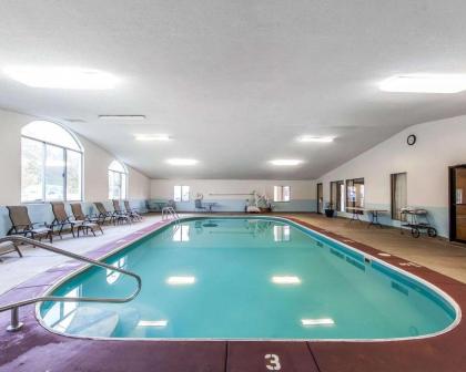 Quality Inn - image 13
