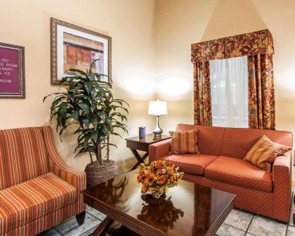 Quality Inn - image 2