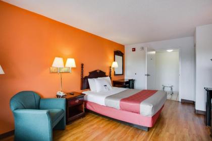 Motel 6-White House TN - image 12