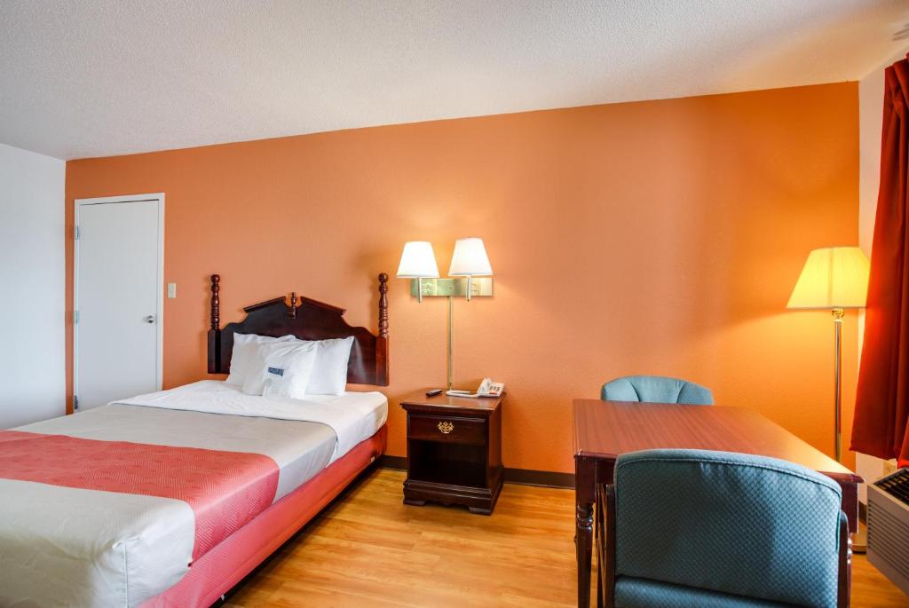 Motel 6-White House TN - image 6