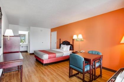 Motel 6-White House TN - image 8