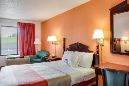 Motel 6-White House TN - image 9