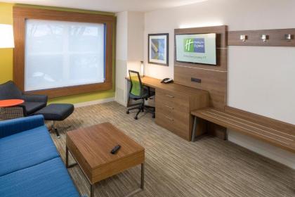 Holiday Inn Express Hotel & Suites White River Junction an IHG Hotel - image 18