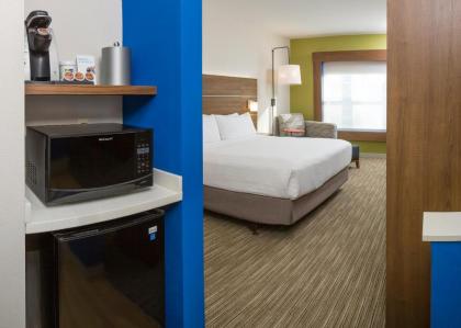 Holiday Inn Express Hotel & Suites White River Junction an IHG Hotel - image 20