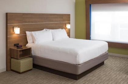 Holiday Inn Express Hotel & Suites White River Junction an IHG Hotel - image 21