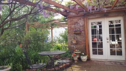 RubyJune Inn - image 6