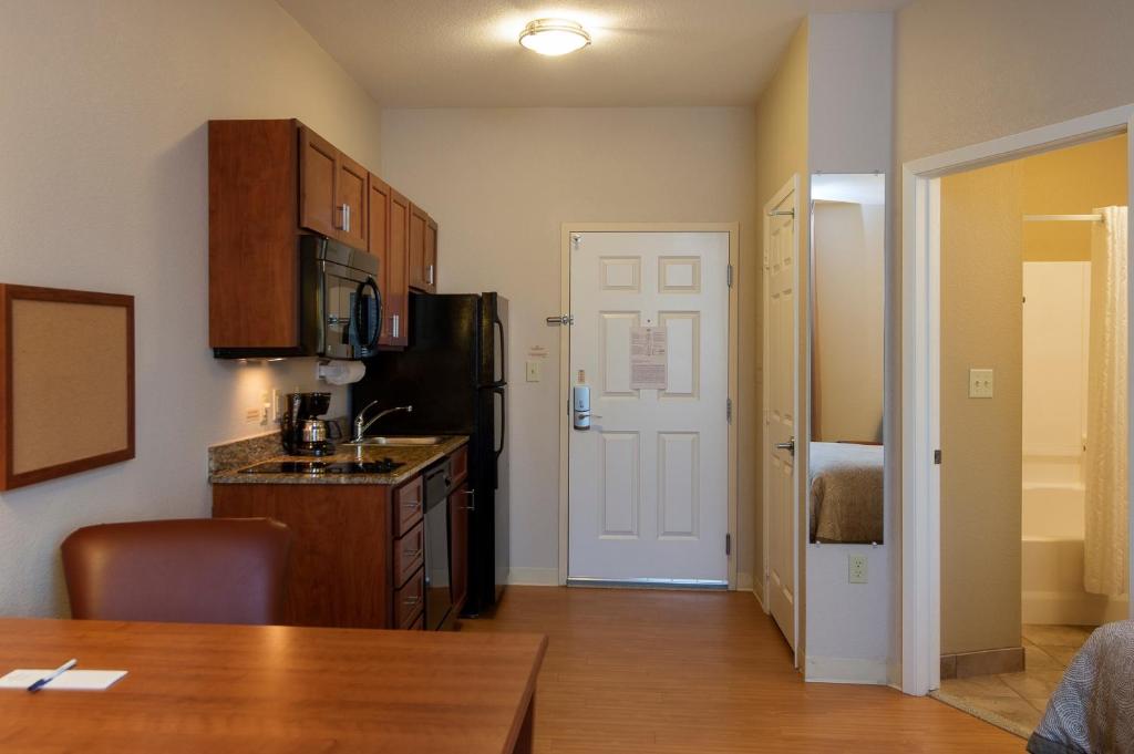 Candlewood Suites Fort Worth West an IHG Hotel - image 6