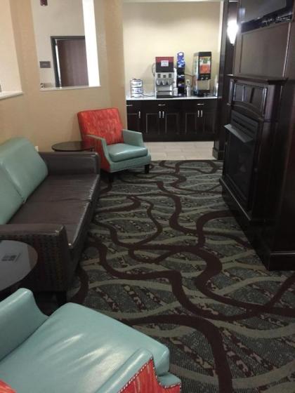 Comfort Inn & Suites White Settlement-Fort Worth West TX - image 4