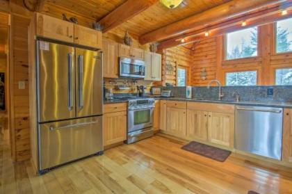 Trailside Luxury Twin Mountain Cabin on 5 Acres! - image 2