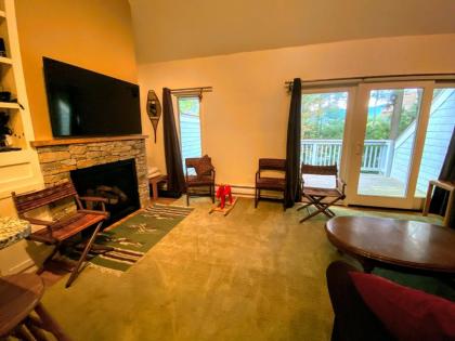 R3 Lovely Bretton Woods townhome with updated kitchen sauna WiFi Steps to the ski trails - image 4