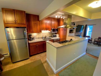R3 Lovely Bretton Woods townhome with updated kitchen sauna WiFi Steps to the ski trails - image 9