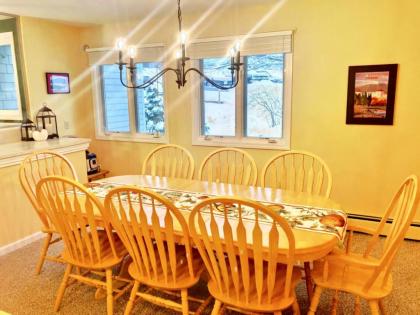R1 Renovated Bretton Woods Slopeside townhome in the heart of the White Mountains - image 15